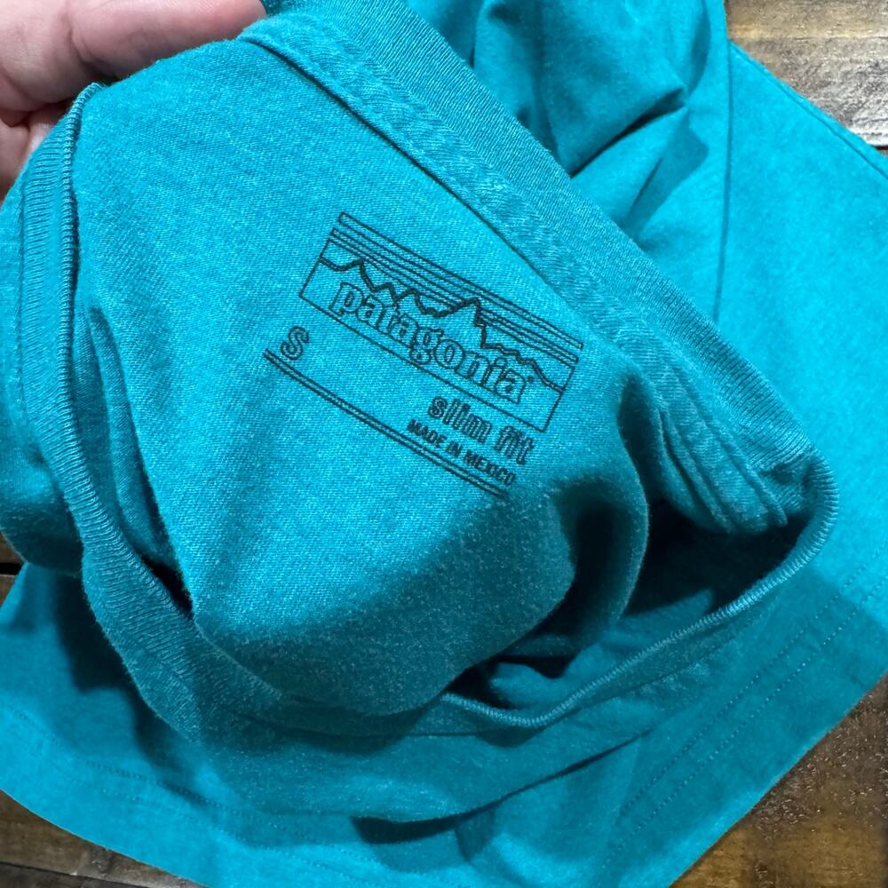 Patagonia Ventura Crest Slim Fit Fitz Roy Turquoise Blue Mens Short Sleeve Shirt - Picture 8 of 10